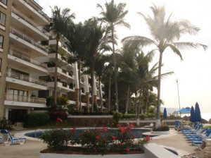 Fernando Avisos dse propiedades en Mexico en Puerto Vallarta |  Se Renta depa en Playa Esmeralda Puerto Vallarta, Departamento en Renta Puerto Vallarta