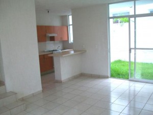 Javier Perez Avisos dse propiedades en Mexico en Puerto Vallarta |  Rento casa, linda en Terralta, Bucerias, 3 Recamaras, cocina integral, balcon, estacionamiento, vigilancia, patio