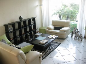 Lia  Avisos dse propiedades en Mexico en Zapopan |  Hermosa casa totalmente amueblada y equipada en coto privado frenta a UP, Lista para habitar