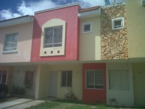 CYNTHIA GUZMAN Avisos dse propiedades en Mexico en Zapopan |  CASA EN RENTA CON 3 RECAMARAS, CASA EN COTO PRIVADO. 